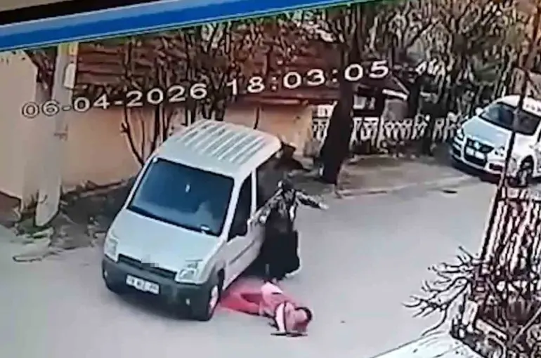 Bolu’da çocuklarının gözü önünde eşini arabayla ezen şahıs tutuklandı
