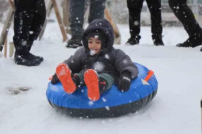 Bolu’da eğitime kar engeli: Okullar 1 gün tatil edildi
