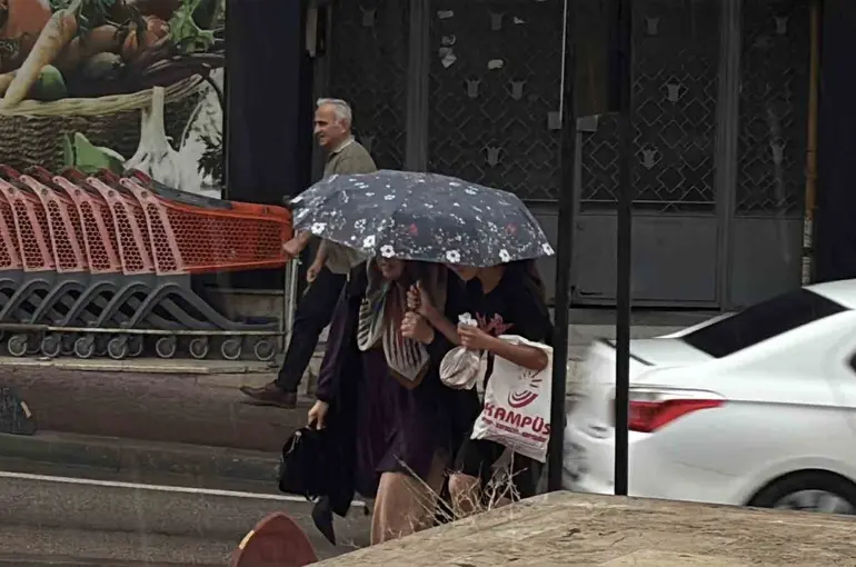 Bolu’da sıcaklık 15 derece birden düştü: Dün 30, bugün 15 derece
