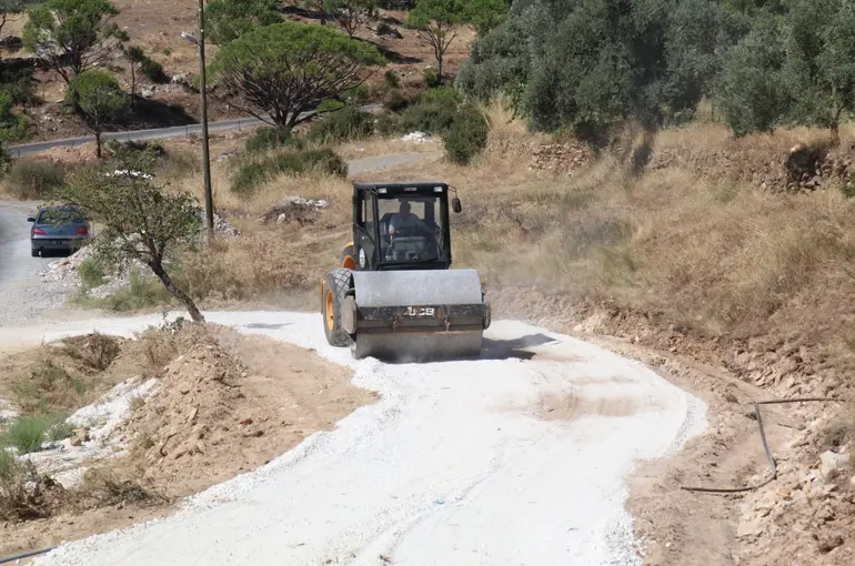 Bozdoğan Belediyesi’nden Güre Mahallesi’nde ulaşımı kolaylaştıran çalışma
