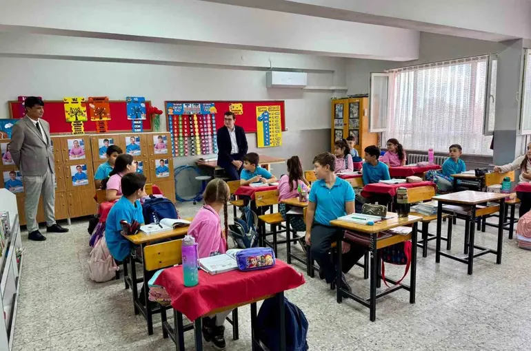 Bozdoğan’da Kaymakam Sözen, öğretmen ve öğrencilerle bir araya geldi
