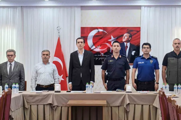 Bozyazı’da okul güvenlik tedbirleri değerlendirildi
