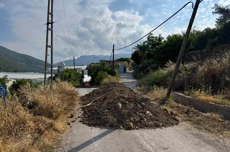 Bozyazı’da yol krizi büyüyor: Alternatif güzergah da kapatıldı
