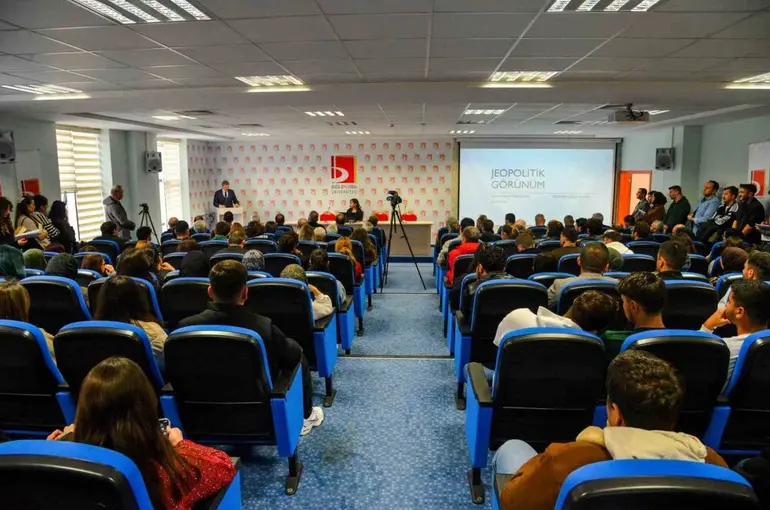 BŞEÜ’de Tarih Bölümü açılış dersi gerçekleştirildi
