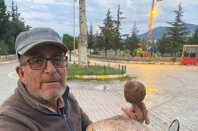 Bulduğu mantar boyutuyla şaşırttı