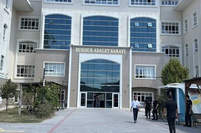 Burdur’da yasa dışı bahis operasyonu: 199 milyon TL’lik işlem hacmi ortaya çıktı
