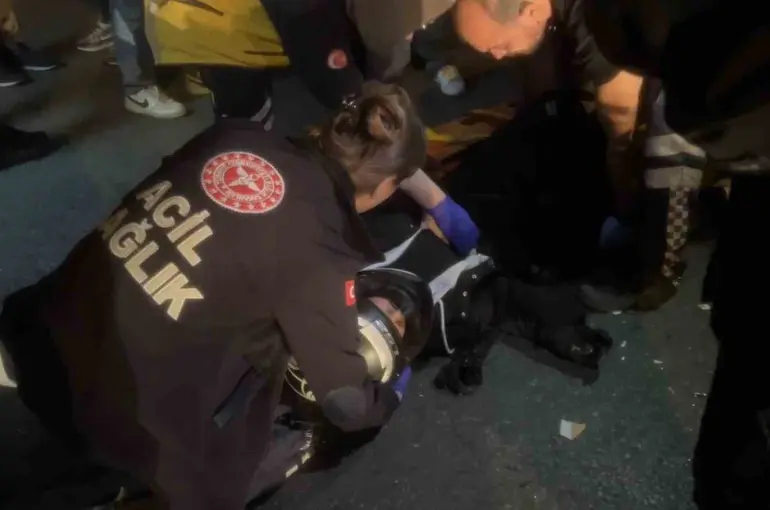 Bursa’da kavşakta motosiklet kazası: 18 yaşındaki aday sürücü ağır yaralandı
