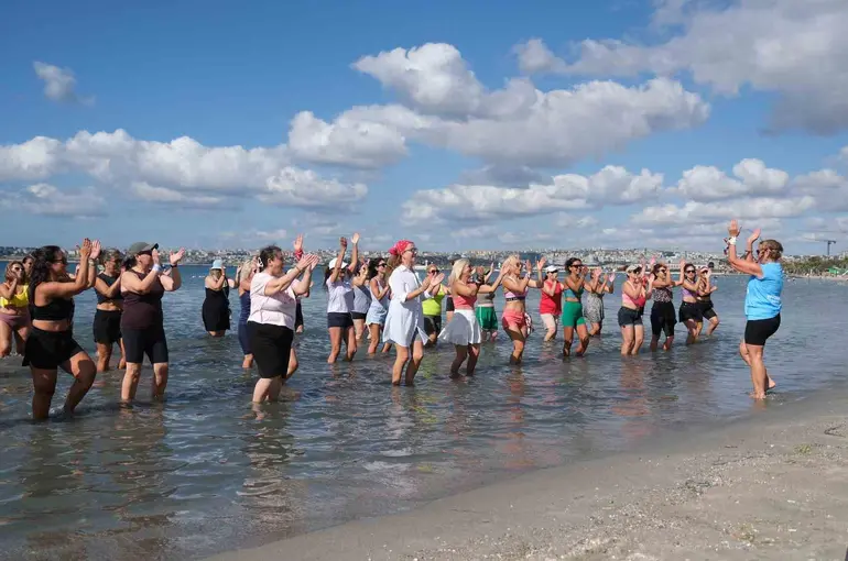 Büyükçekmece’de sporun ritmi denize taştı
