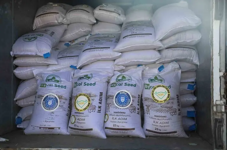 Büyükşehir ile tarlalar bereketleniyor
