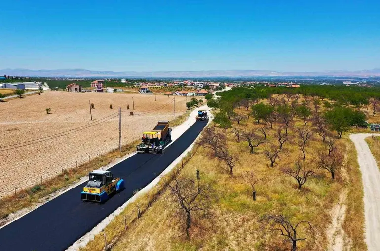 Büyükşehir’de yol çalışmaları aralıksız sürüyor
