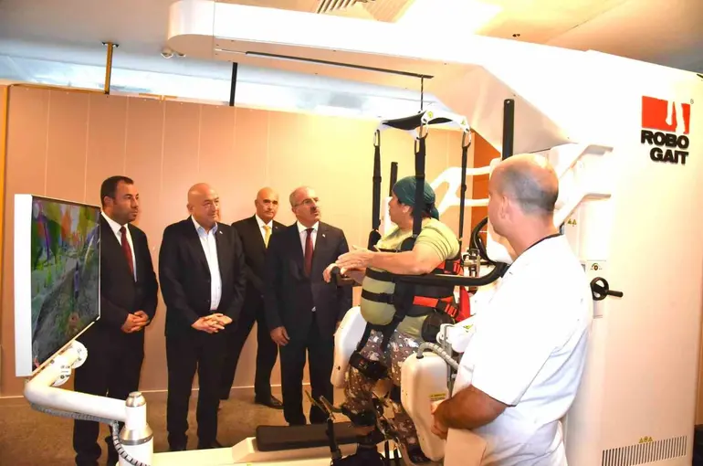 Çanakkale Devlet Hastanesi’ne robotik yürüme cihazı
