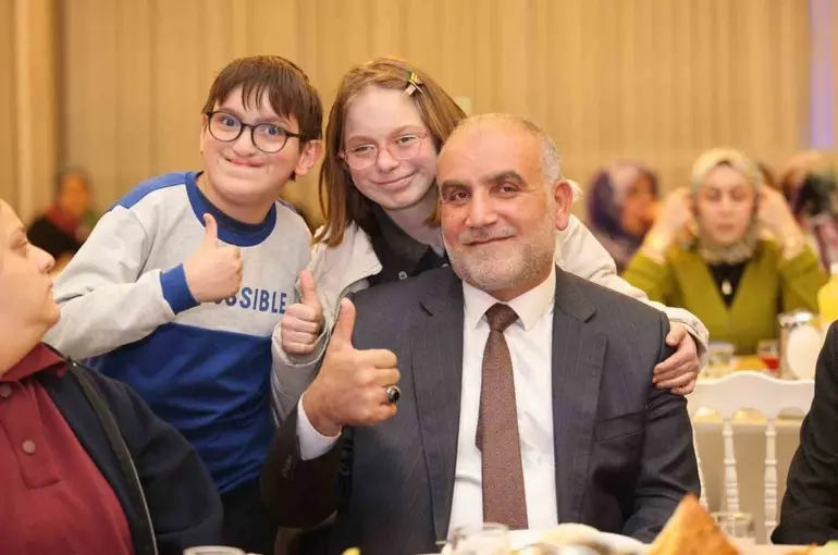 Canik’te gönül sofralarının misafiri özel çocuklar

