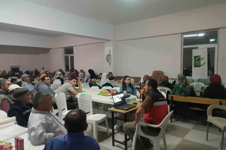 Çavdarhisar’da yetiştiricilere "Sağım Hijyeni" eğitimi

