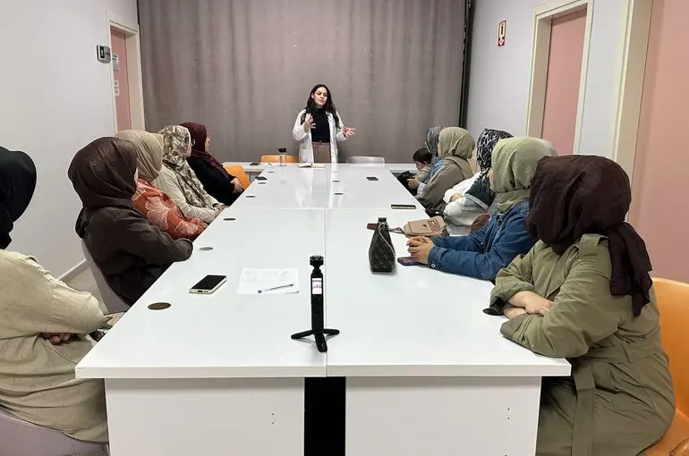 Çayırova’da velilere rehberlik desteği
