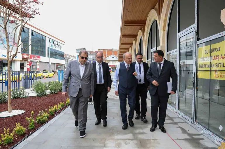 Cedidiye Kent Meydanı tanıtıma hazırlanıyor
