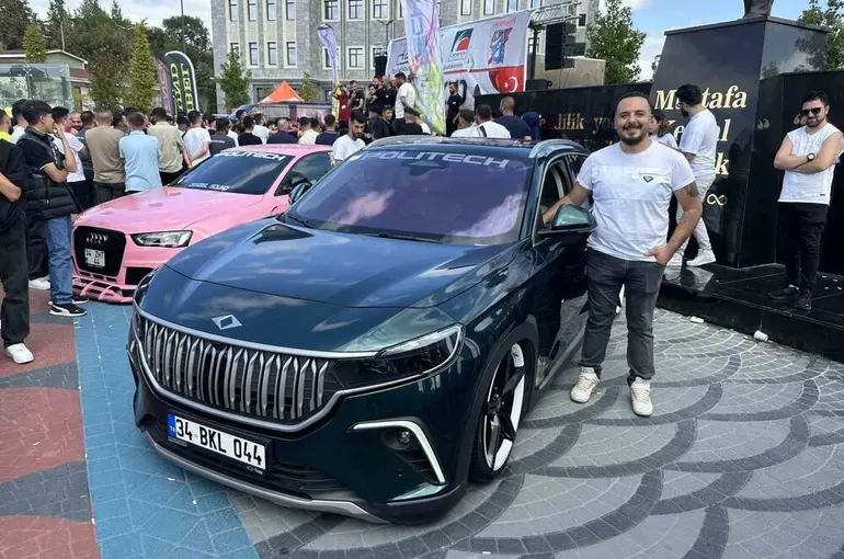Çekmeköy’de otomobil şöleni

