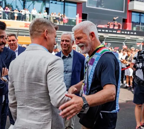 Çekya Cumhurbaşkanı Pavel, F1 yarışında foto muhabiri olarak görev aldı
