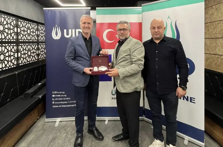 Cenon’da dostluk pekişti

