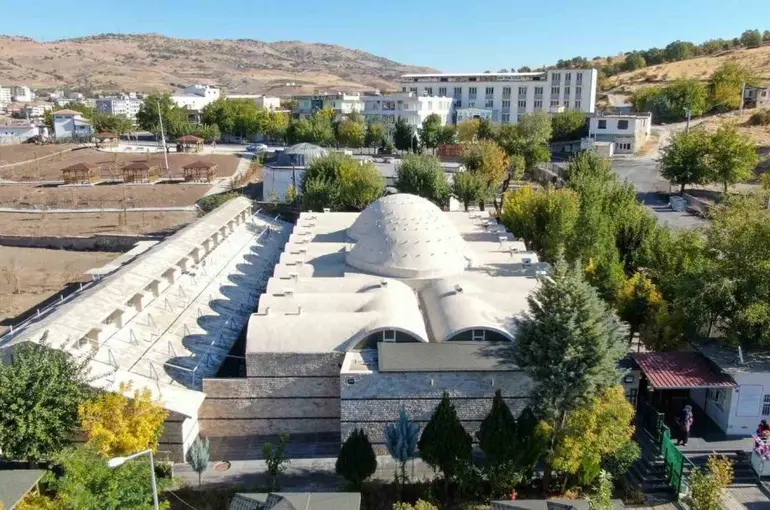 Çermik kaplıcaları ziyaretçilerini ağırlıyor
