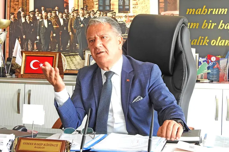ÇESO Başkanı Köfüncü: "Çeşme esnafı sezonu beklenen düzeyde geçiremedi"
