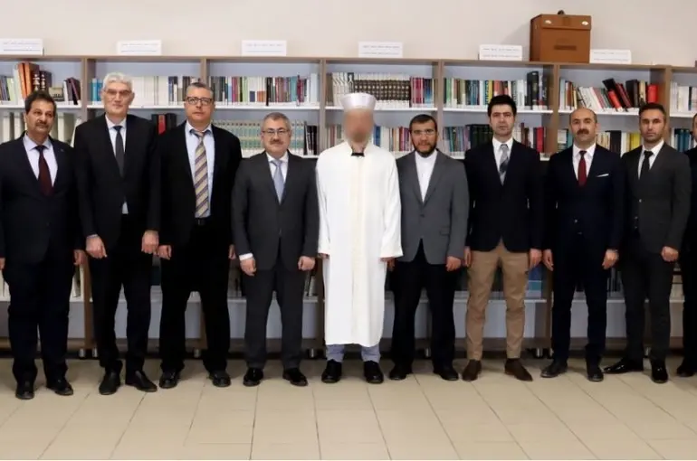 Cezaevinde hafız oldular