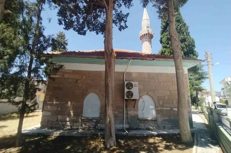 Çivril’in en eski camisi için restorasyon çalışma başlatılıyor
