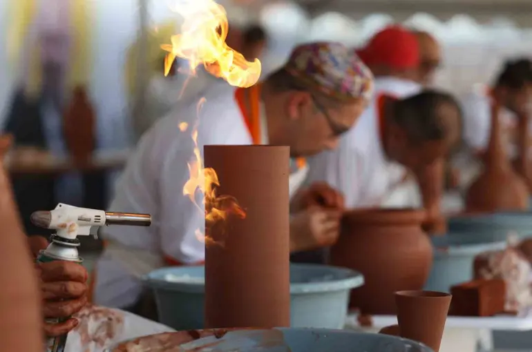 Çömleğin kalbi Menemen, 45 ülkeyi buluşturacak
