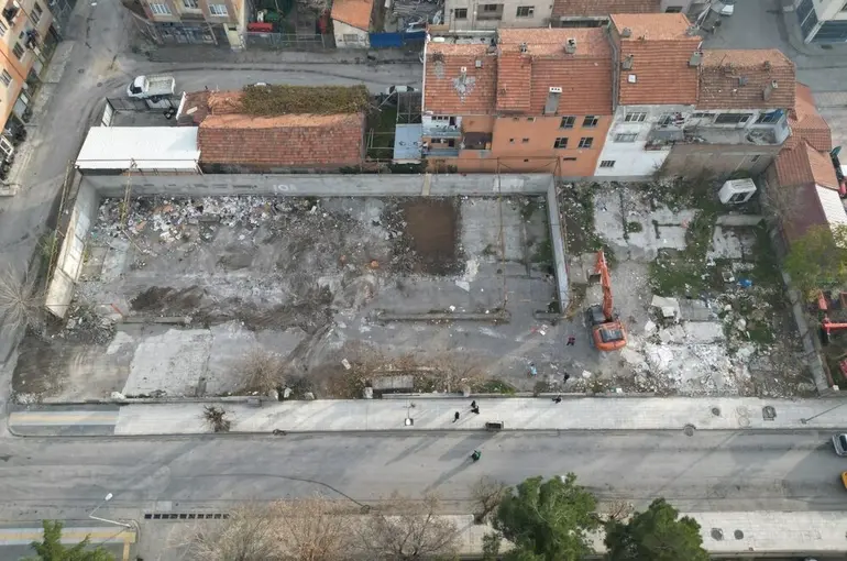 Çorum Belediyesi o alanı otoparka çeviriyor
