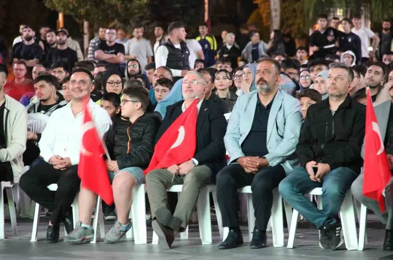 Çorum milli maç coşkusu
