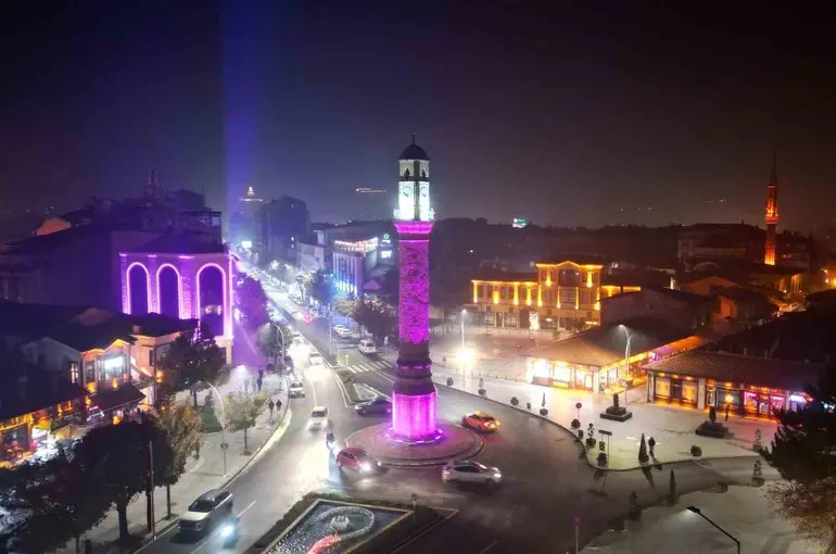 Çorum’da sis etkili oldu
