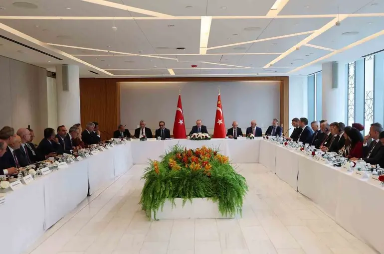 Cumhurbaşkanı Erdoğan, ABD İş Konseyi Başkanı Ulukaya ile görüştü
