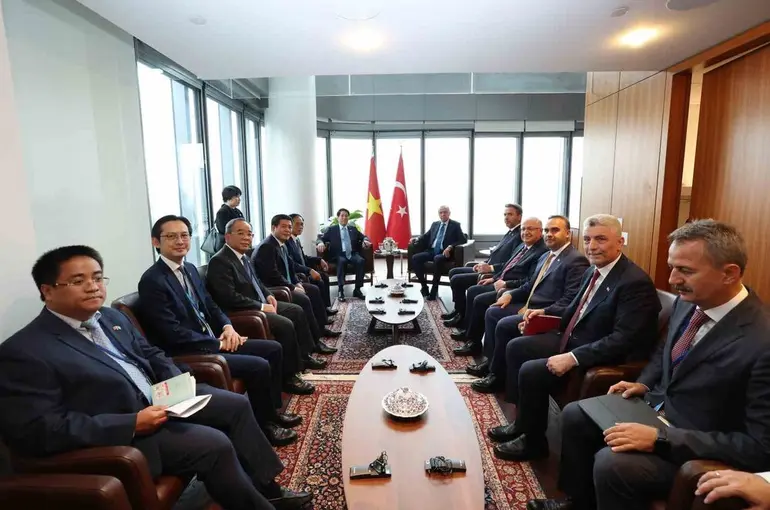 Cumhurbaşkanı Erdoğan, Vietnam Devlet Başkanı Luong Cuong ile görüştü
