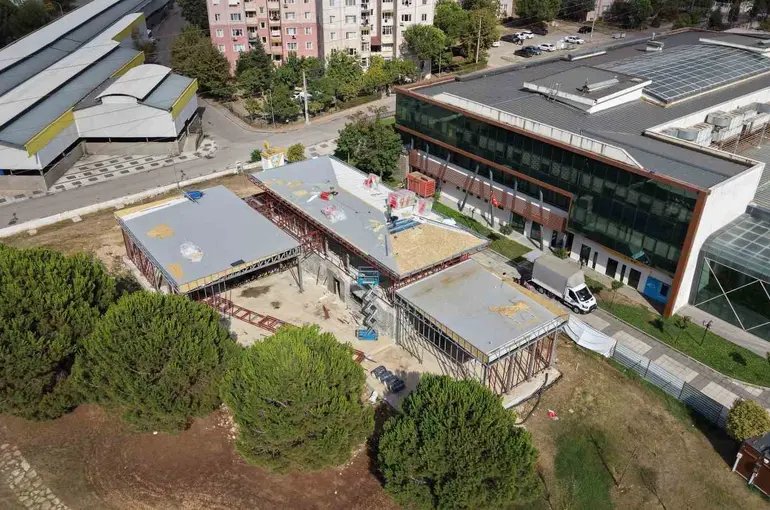 Cumhuriyet Mahallesi’nin kitap kahvesi hızla yükseliyor
