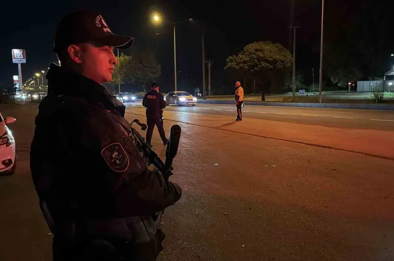 D-100’de polis ekiplerinden geniş çaplı denetim
