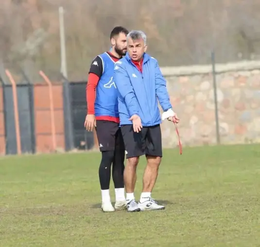 Denizli İdman Yurdu’nda Eser Kardeşler idmanlara başladı
