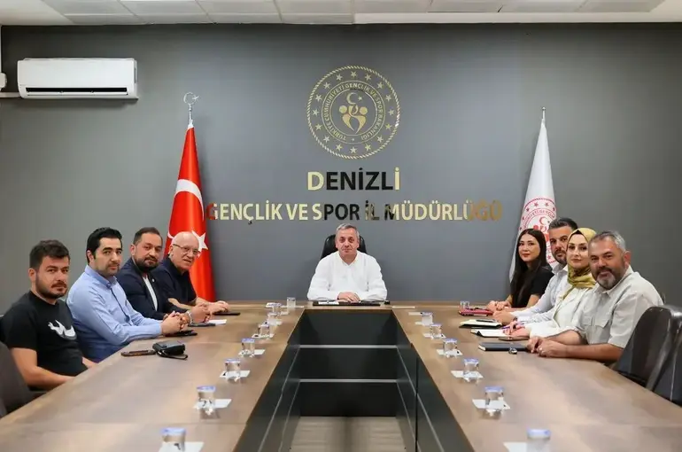 Denizli’de yeni futbol sezon öncesi antrenman  saha planlaması yapıldı
