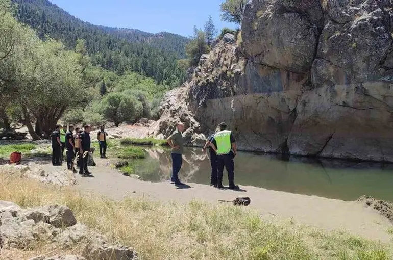 Deredeki girdabın yuttuğu kız kardeşlerin cansız bedenlerine ulaşıldı
