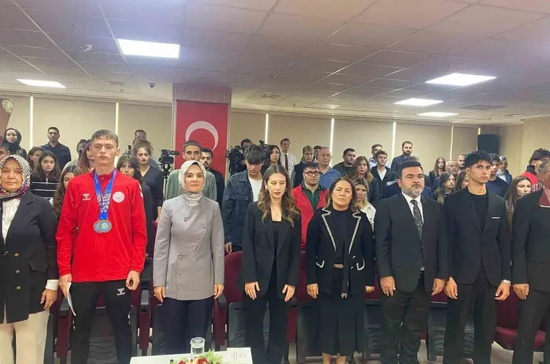 Devlet korumasındaki 742 genç kamu kurumlarına atandı
