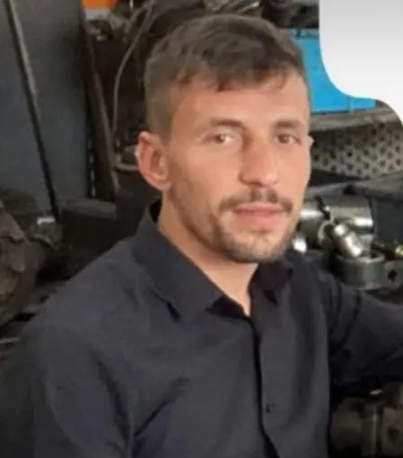 Devrilen pikabın sürücüsü hayatını kaybetti
