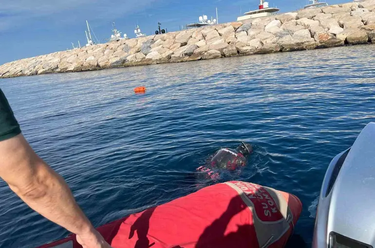 Didim’de denizde sıkı denetim, dalgıçlar da görev aldı
