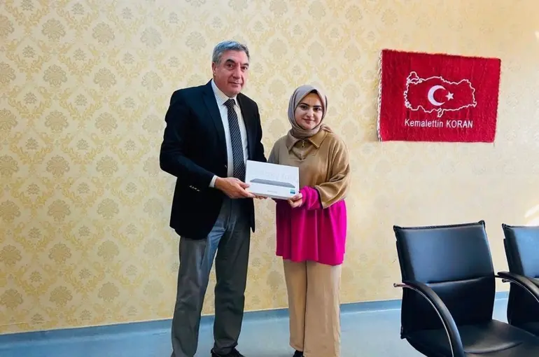 Diyadin’de gençlere tablet desteği
