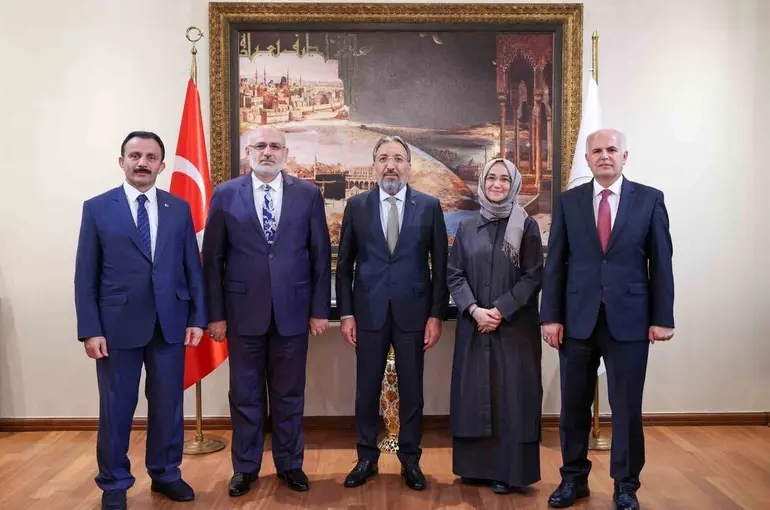 Diyanet İşleri Başkan Yardımcılığına atanan isimler görevi devraldı
