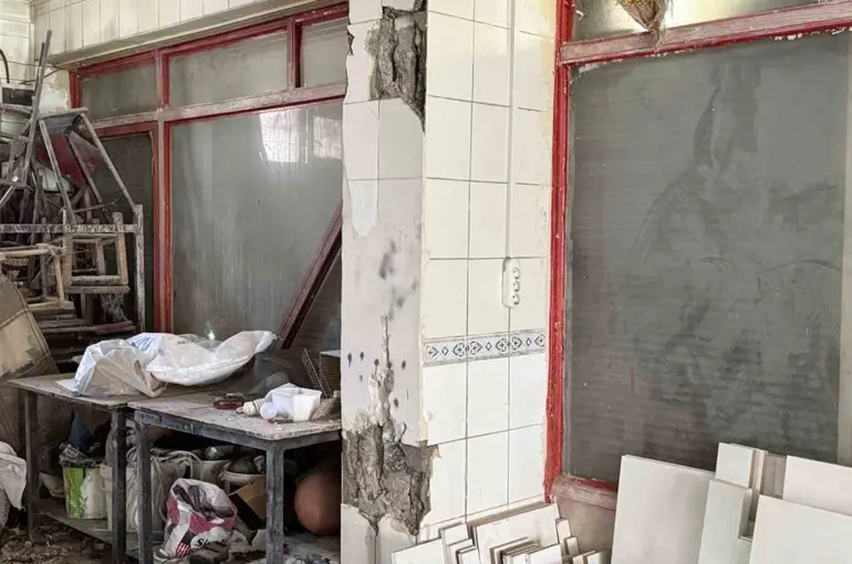 Diyarbakır’da 51 kişinin tahliye edildiği binanın, ’orta hasardan az hasara’ çevrildiği ileri sürüldü
