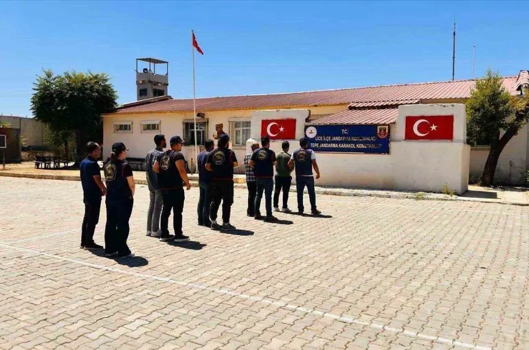 Diyarbakır’da haklarında kesinleşmiş hapis cezası bulunan 76 kişi yakalandı
