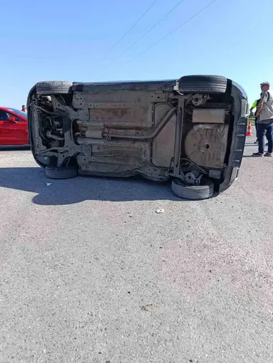 Diyarbakır’da iki otomobil çarpıştı: 3 yaralı
