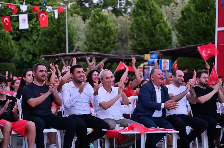 Dokumapark’ta Avrupa şampiyonluğu coşkusu
