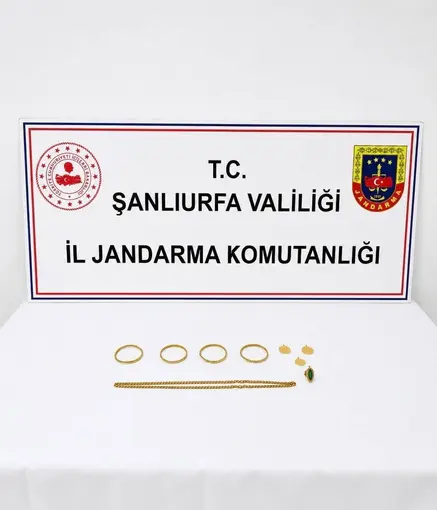 Dolandırdığı kişiden aldığı altınları satmaya çalışan şahıs yakalandı
