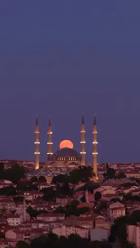 Dolunay, Selimiye Camii ile aynı karede
