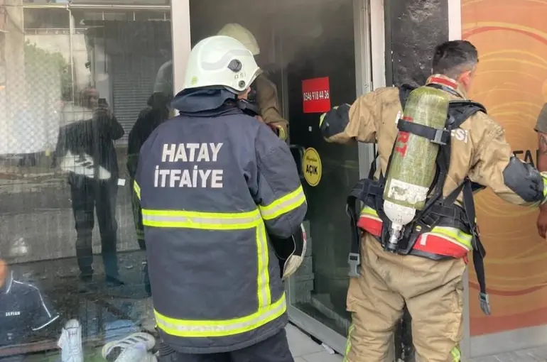 Dörtyol’da iş yeri yangını
