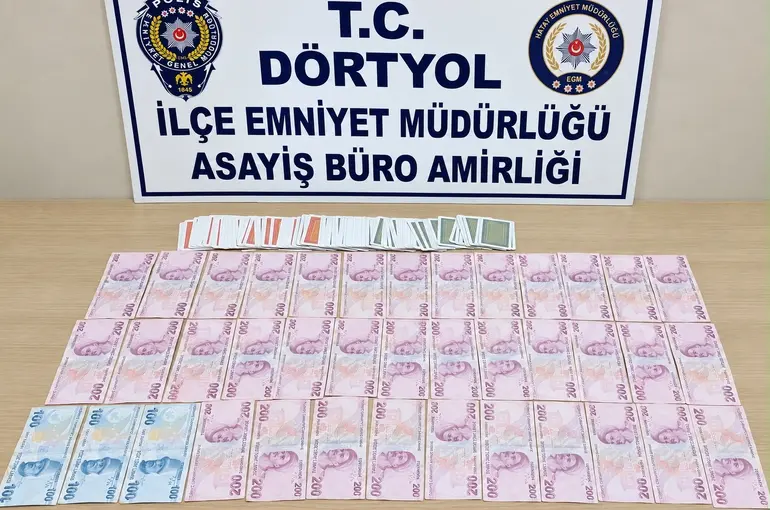 Dörtyol’da iş yerinde kumar oynayan 5 kişiye 58 bin 20 TL ceza
